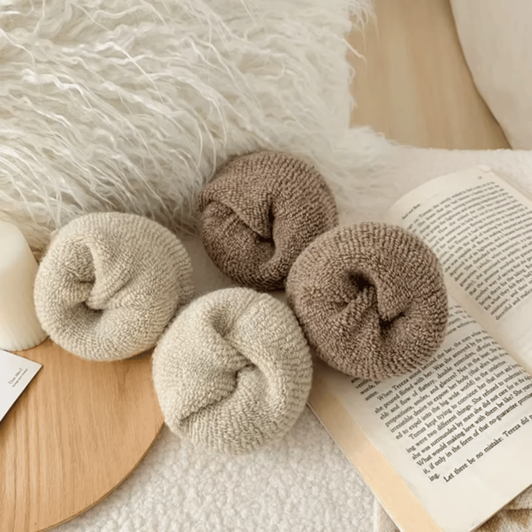 Celeste Knitted Cashmere Socks - 5 Pairs