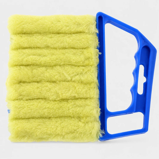 SlatGrip™ Venetian Blind Duster