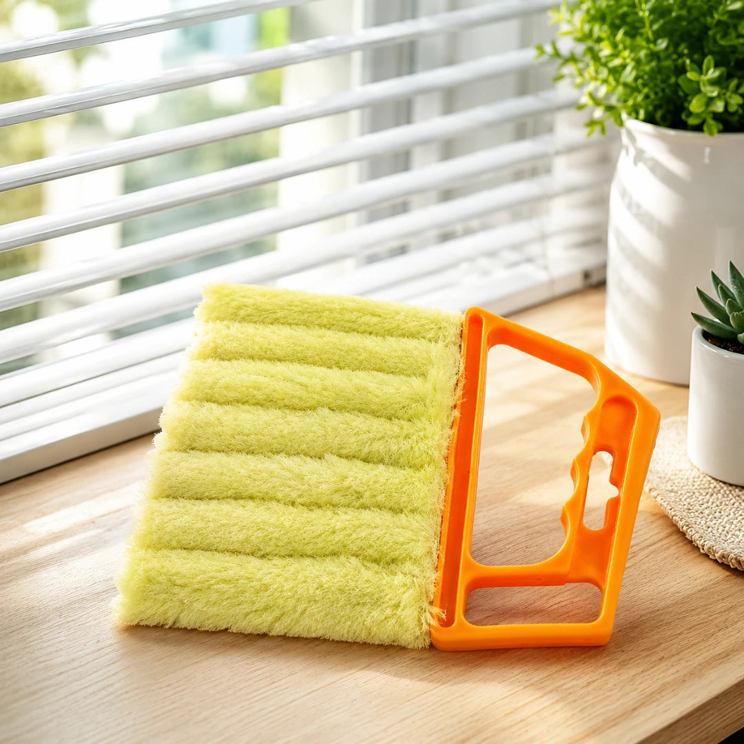 SlatGrip™ Venetian Blind Duster