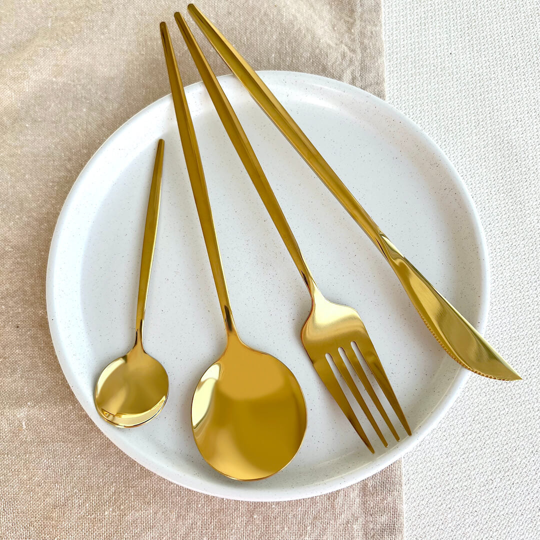 Minimalist Gold Flatware Set 24 Pieces