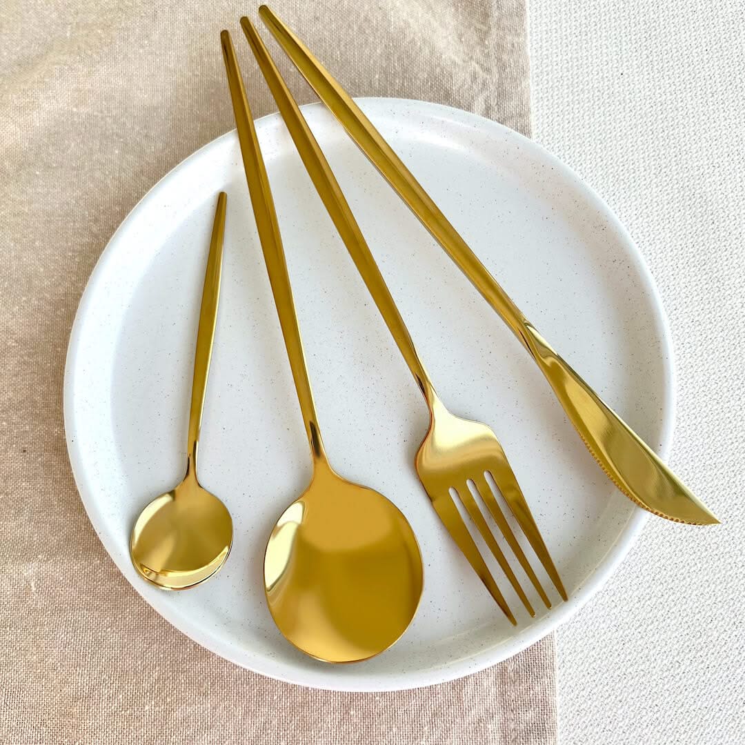 Minimalist Gold Flatware Set 24 Pieces