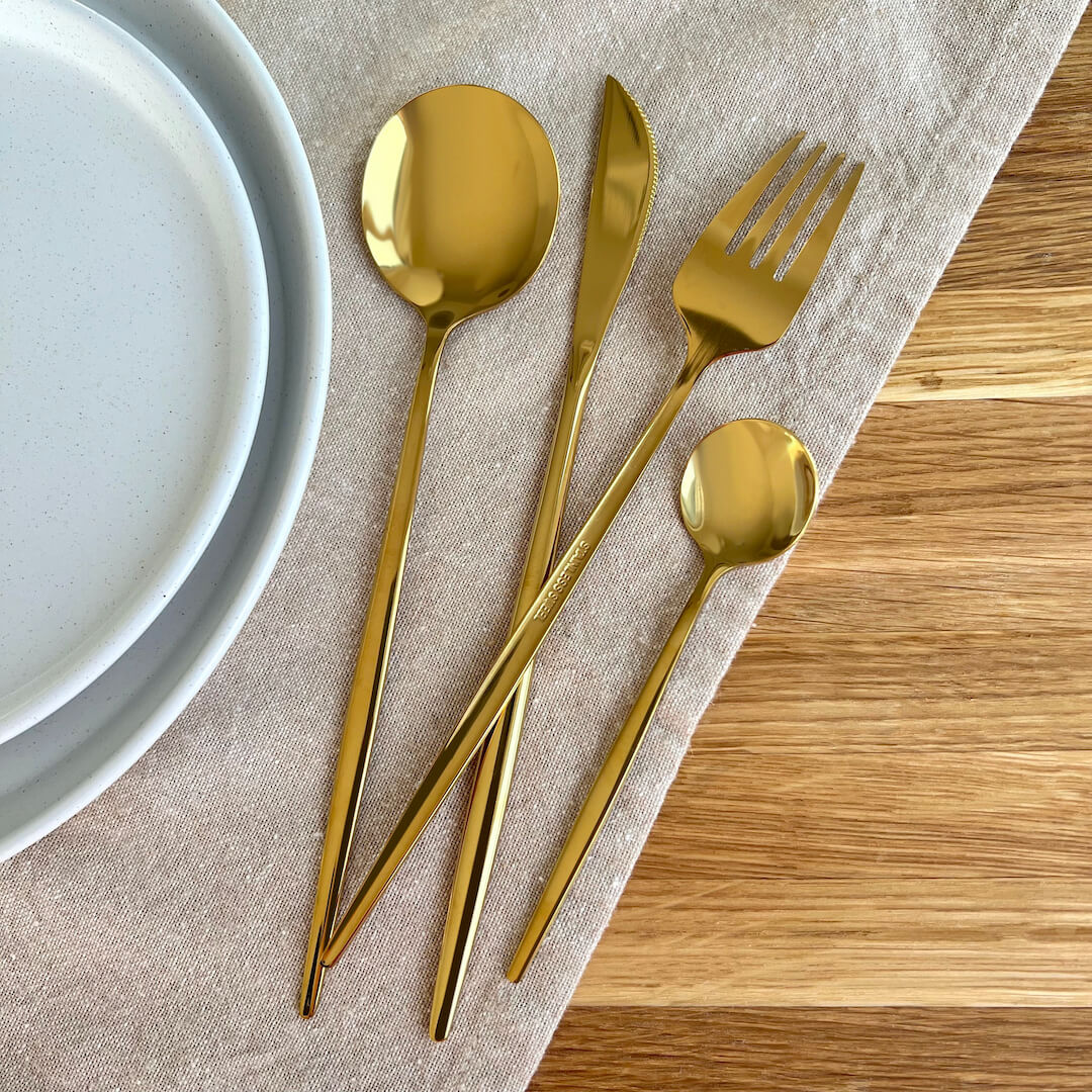 Minimalist Gold Flatware Set 24 Pieces