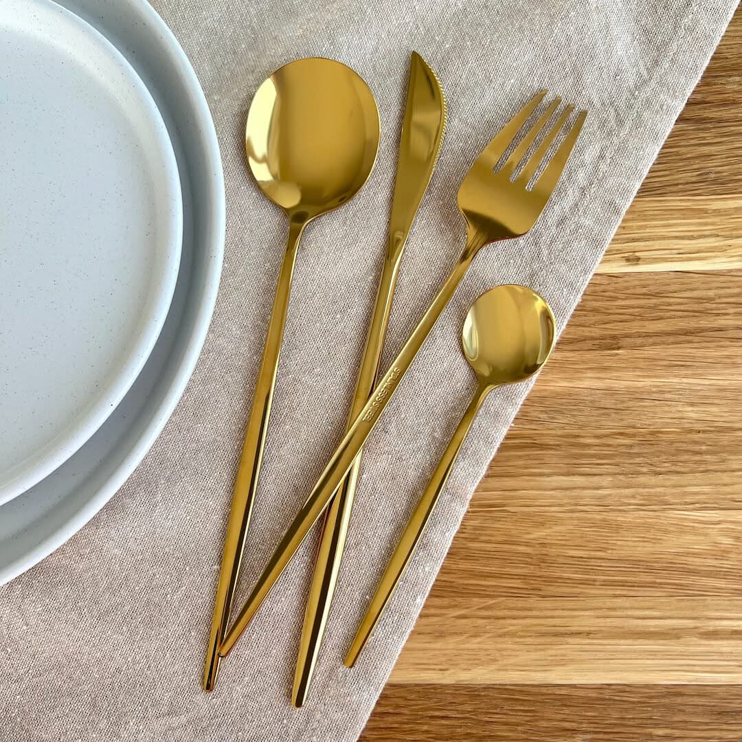 Minimalist Gold Flatware Set 24 Pieces